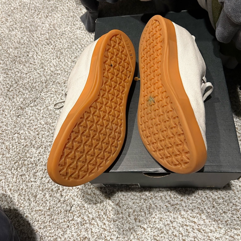 NoBull Women’s Gum Canvas Trainer - Picture 5 of 11